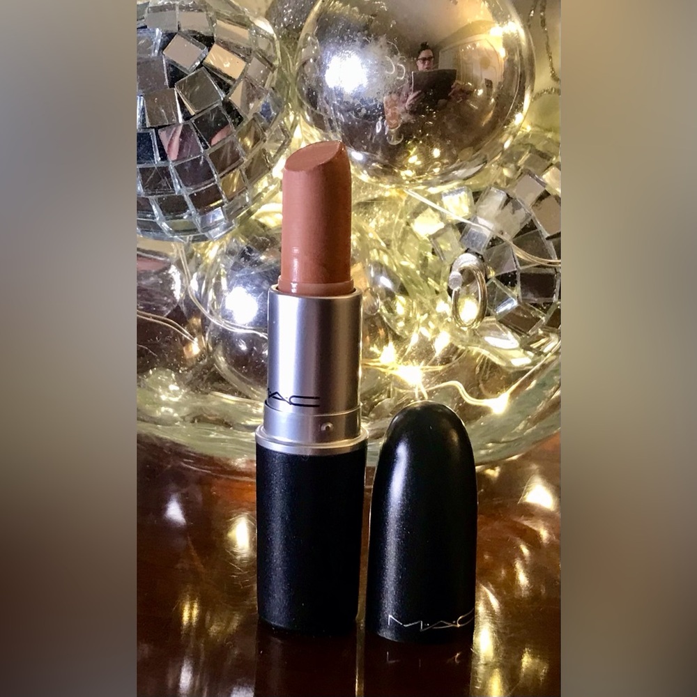 MAC LIPSTICK in PEACHSTOCK